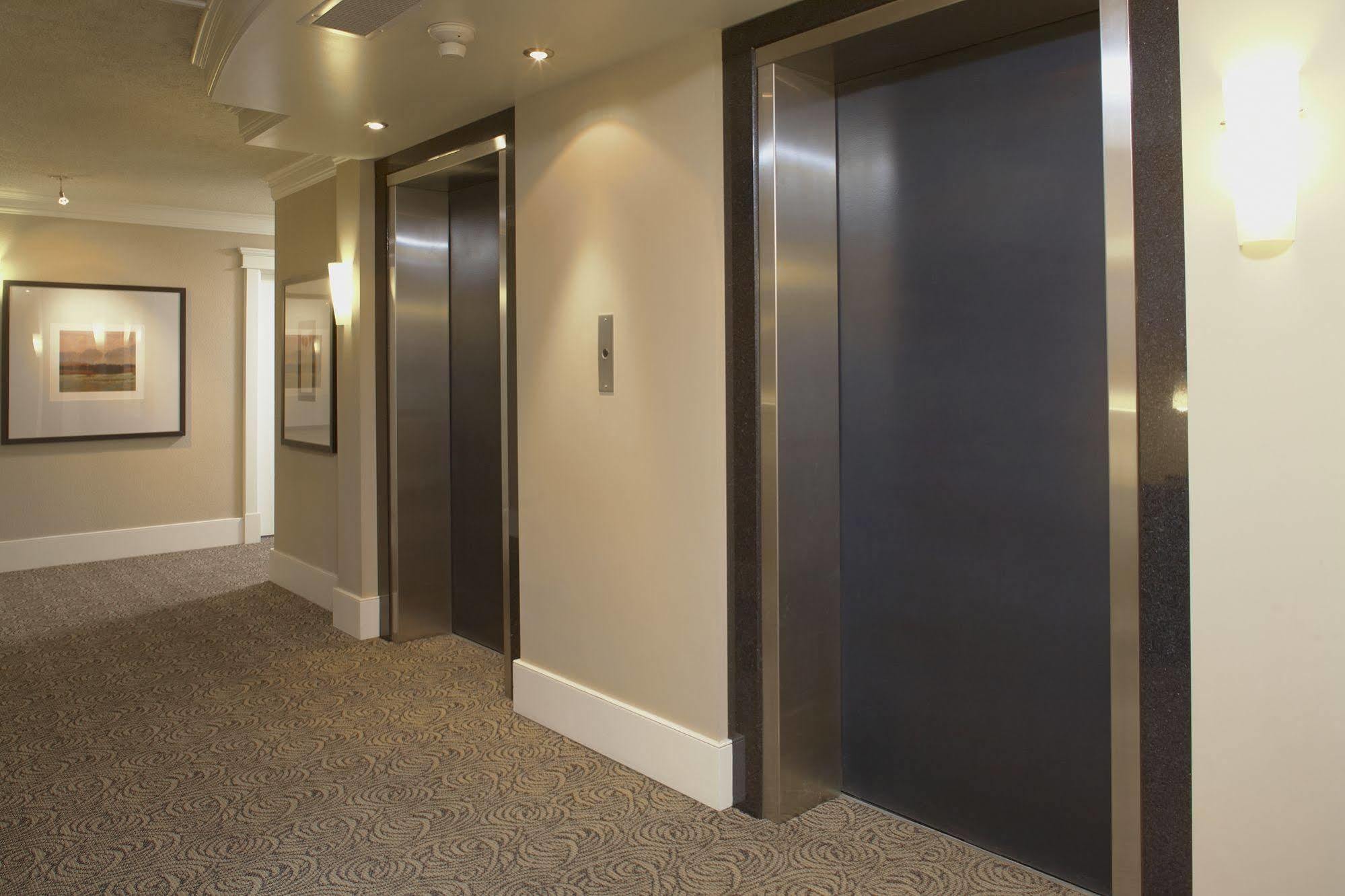 ExecSuite Inc. YYC Exterior foto